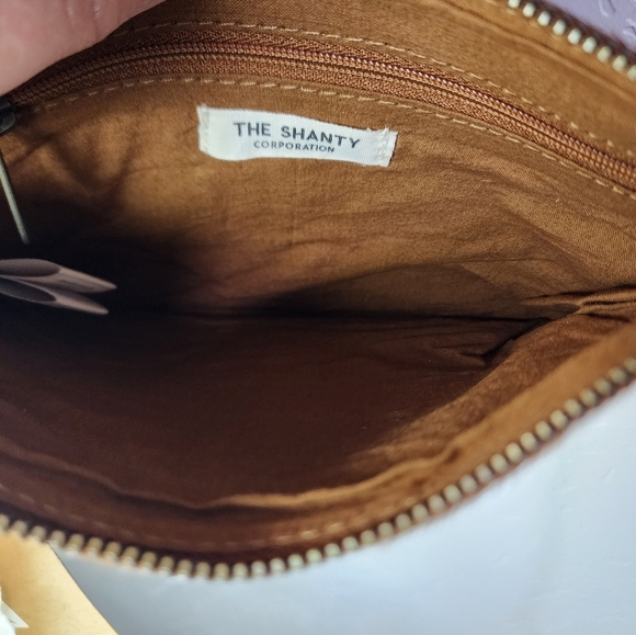 NEW The Shanty Corporation Cowhide Crossbody Pouch Purse - Picture 7 of 8
